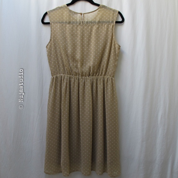 Uniqlo Summer Polka Dot Sleeveless Dress - Picture 3 of 8